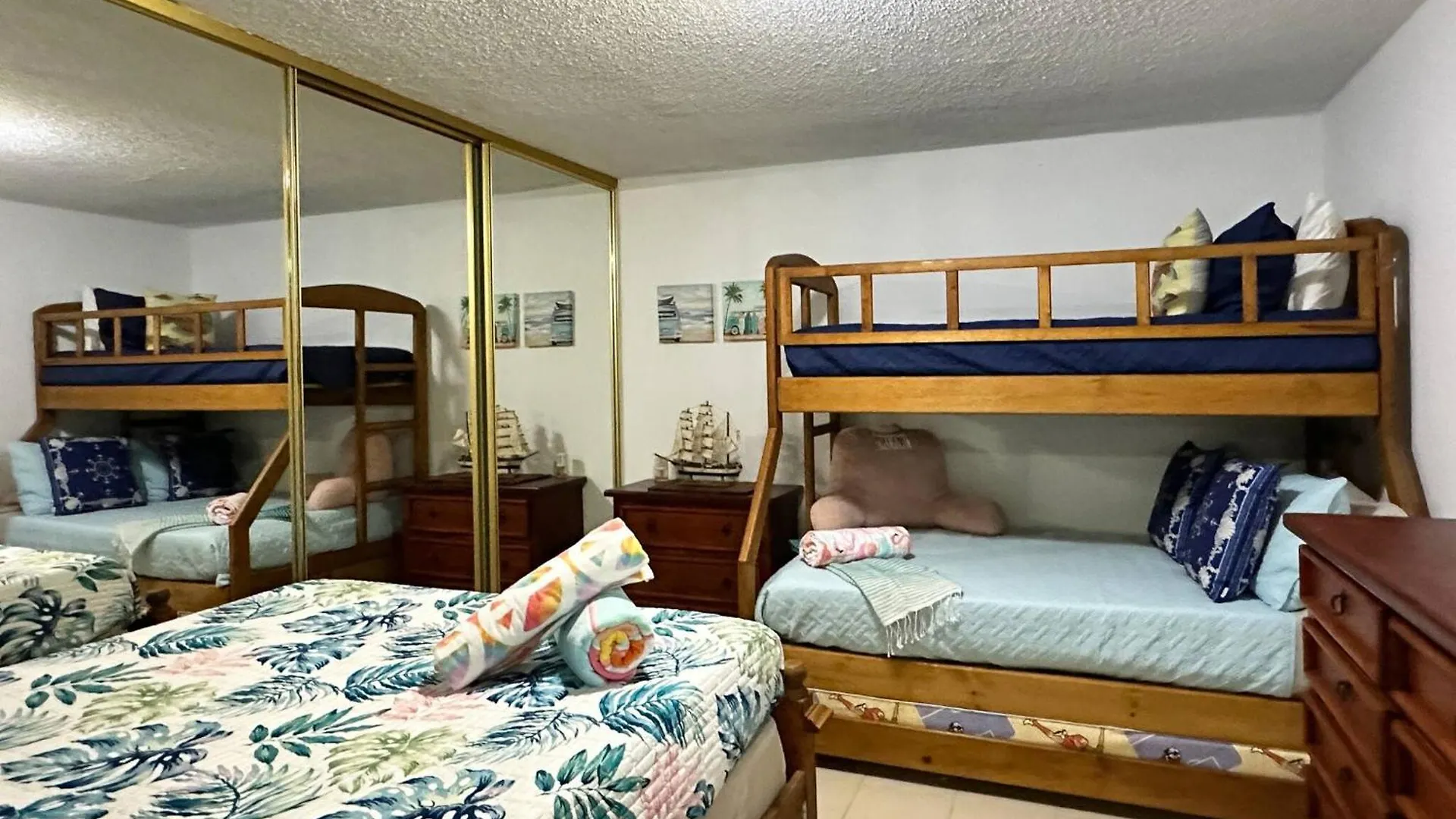 Marina View Condo 2 Bed - 2 Bath Sleeps 7 法哈多
