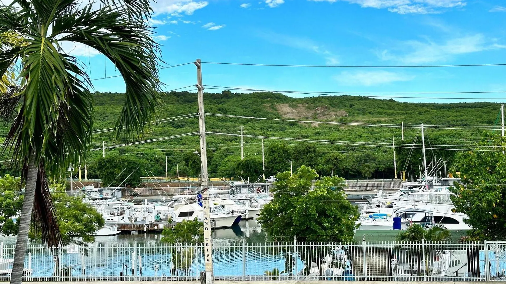 Marina View Condo 2 Bed - 2 Bath Sleeps 7 法哈多
